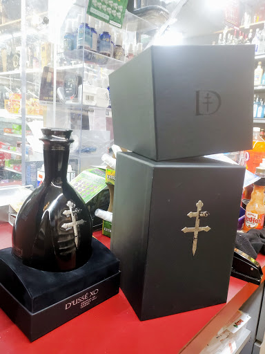 Supermarket «Hinky Dinky Supermarket», reviews and photos, 3110 M L King Ave, Flint, MI 48505, USA