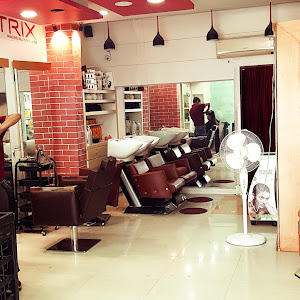 Studio 7 Saloon photo