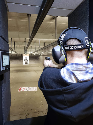 Gun Shop «Huron Valley Guns», reviews and photos, 143 S Milford Rd, Milford, MI 48381, USA