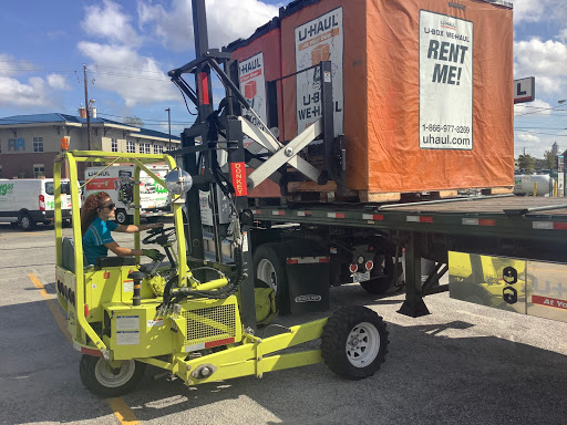 Truck Rental Agency «U-Haul at N Irby St», reviews and photos, 369 N Irby St, Florence, SC 29501, USA