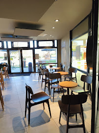 Atmosphère du Café Starbucks Coffee - Autogrill. Porte de la Drôme A49 à La Baume-d'Hostun - n°1