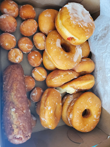 Dessert Shop «Main Donut Shop», reviews and photos, 1016 S Main St, Royal Oak, MI 48067, USA