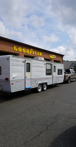 Auto Repair Shop «Wilson Tire & Auto Service», reviews and photos, 19815 Frederick Rd, Germantown, MD 20876, USA