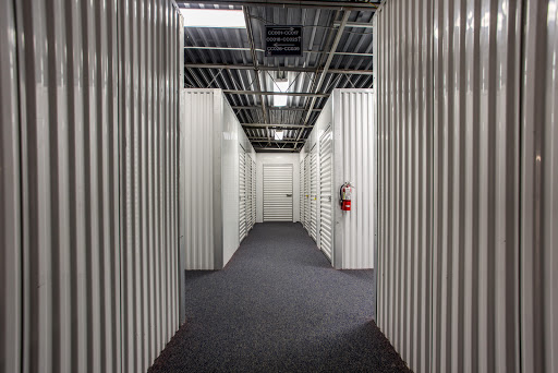 Self-Storage Facility «National Storage Centers - Southfield», reviews and photos, 21940 W 8 Mile Rd, Southfield, MI 48075, USA