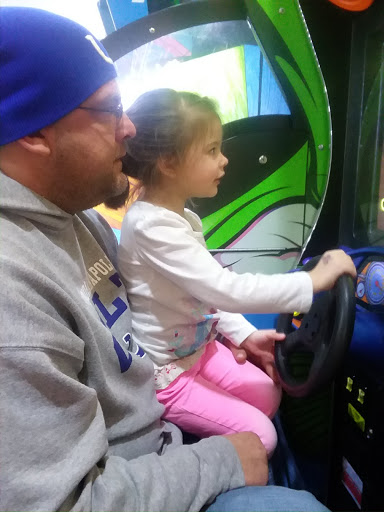 Amusement Center «Escapades Family Fun Center», reviews and photos, 4241 W Williamsburg Blvd, Muncie, IN 47304, USA