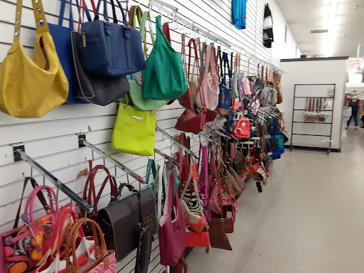 Thrift Store «Sunshine Thrift Stores of Bradenton, Inc.», reviews and photos, 3611 1st St E #230, Bradenton, FL 34208, USA