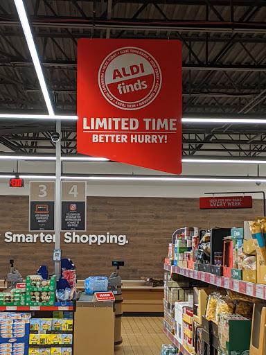 Supermarket «ALDI», reviews and photos, 1114 S Main St, West Bend, WI 53095, USA