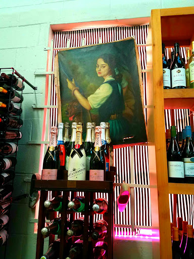 Liquor Store «Pig Liquors», reviews and photos, 519 S Presa St, San Antonio, TX 78205, USA