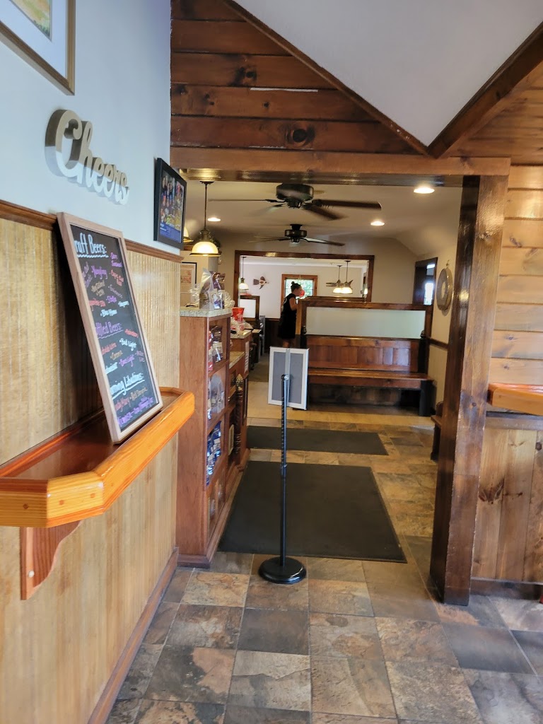 Fairway Restaurant & Pizzeria 02642