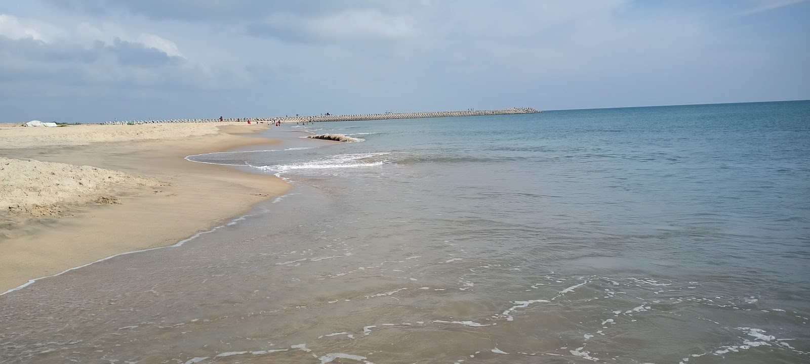 Φωτογραφία του Sayalkudi Beach με επίπεδο καθαριότητας πολύ καθαρό
