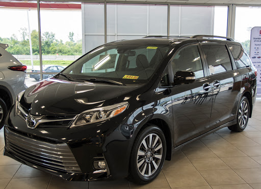 Toyota Dealer «Voss Toyota», reviews and photos, 2110 Heller Dr, Dayton, OH 45434, USA