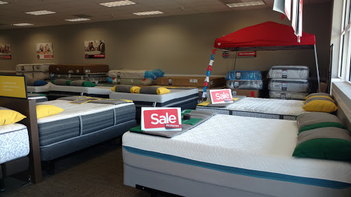 Mattress Store «Mattress Firm Santa Cruz», reviews and photos, 600 River St, Santa Cruz, CA 95060, USA