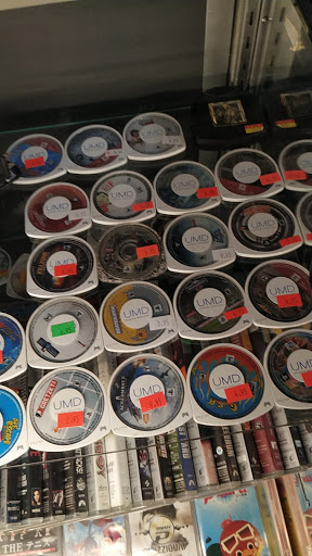 Video Game Store «Game Trader», reviews and photos, 3205 SW Cedar Hills Blvd, Beaverton, OR 97005, USA