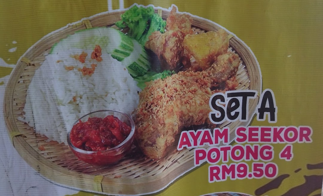 Nasi Ayam Penyet Mamie Station
