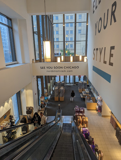Department Store «Nordstrom Rack Chicago Avenue», reviews and photos, 101 E Chicago Ave, Chicago, IL 60611, USA