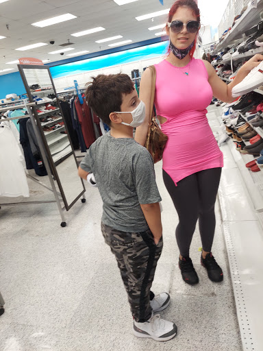 Clothing Store «Ross Dress for Less», reviews and photos, 13300 S Cleveland Ave, Fort Myers, FL 33907, USA