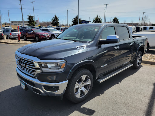 Car Dealer «Waconia Dodge Chrysler Jeep», reviews and photos, 905 Strong Dr, Waconia, MN 55387, USA