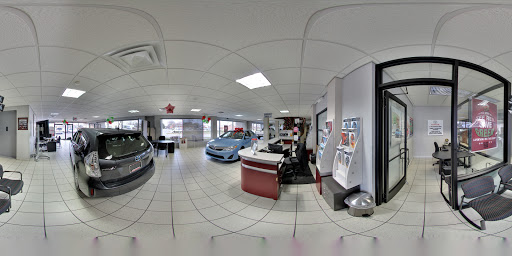 Car Dealer «LaFontaine Toyota», reviews and photos, 2027 S Telegraph Rd, Dearborn, MI 48124, USA