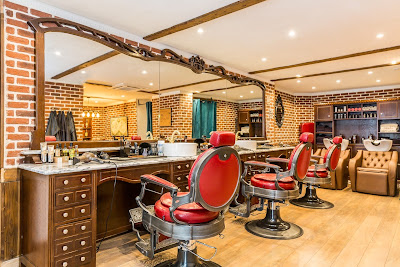 Wallace's Barber à Puteaux