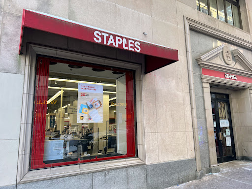 Office Supply Store «Staples», reviews and photos, 1500 Chestnut St, Philadelphia, PA 19102, USA
