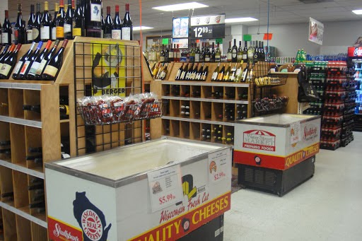 Beer Store «Vans Liquor Store», reviews and photos, 470 Sinsinawa Ave, East Dubuque, IL 61025, USA