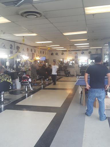 Barber Shop «Top Notch Barber Shop», reviews and photos, 5811 S Crescent Blvd, Pennsauken Township, NJ 08110, USA