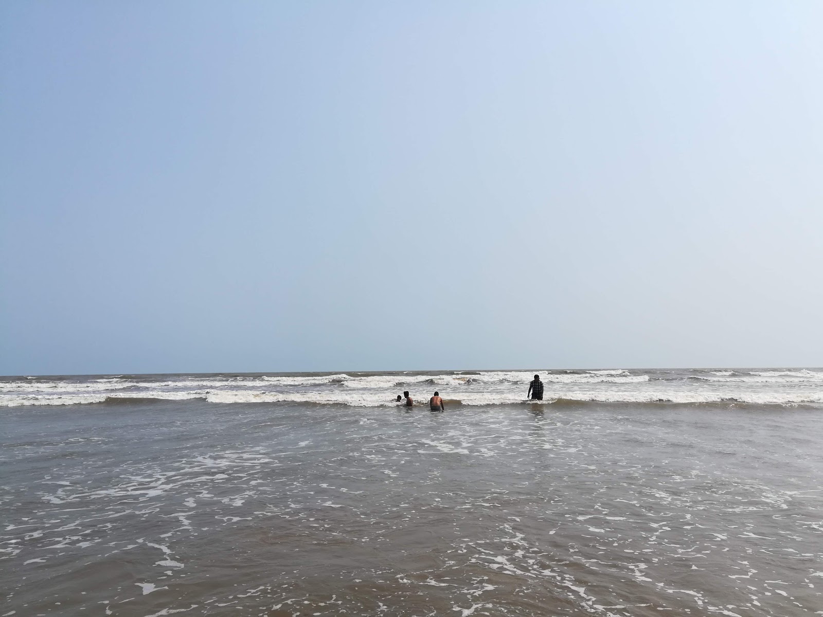 Foto di Gollapalem Beach, Krishna District zona selvaggia
