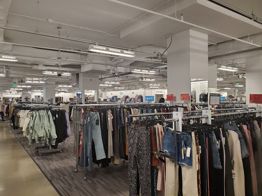Department Store «Nordstrom Rack 12th Street», reviews and photos, 555 12th St NW c120, Washington, DC 20004, USA
