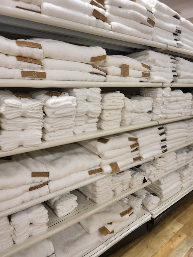 Furniture Store «HomeGoods», reviews and photos, 13580 SW 120th St, Miami, FL 33186, USA