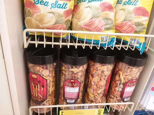 Grocery Store «Food Lion», reviews and photos, 1202 W Broad St, Elizabethtown, NC 28337, USA