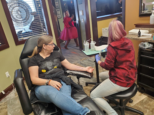 Tattoo Shop «Neon Dragon Tattoos», reviews and photos, 5350 Council St NE Ste E, Cedar Rapids, IA 52402, USA