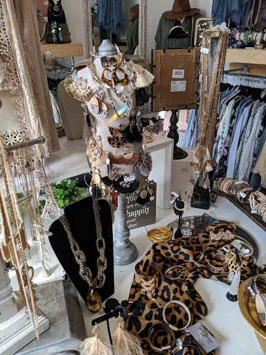 Boutique «Karisma», reviews and photos, 232 S Washington St, Naperville, IL 60540, USA