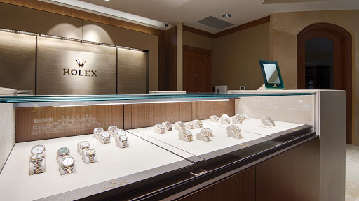 Watch Repair Service «Bigham Jewelers», reviews and photos, 2425 Tamiami Trail N #101, Naples, FL 34103, USA