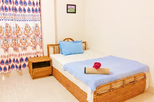 Maya Eco Apartment Service image