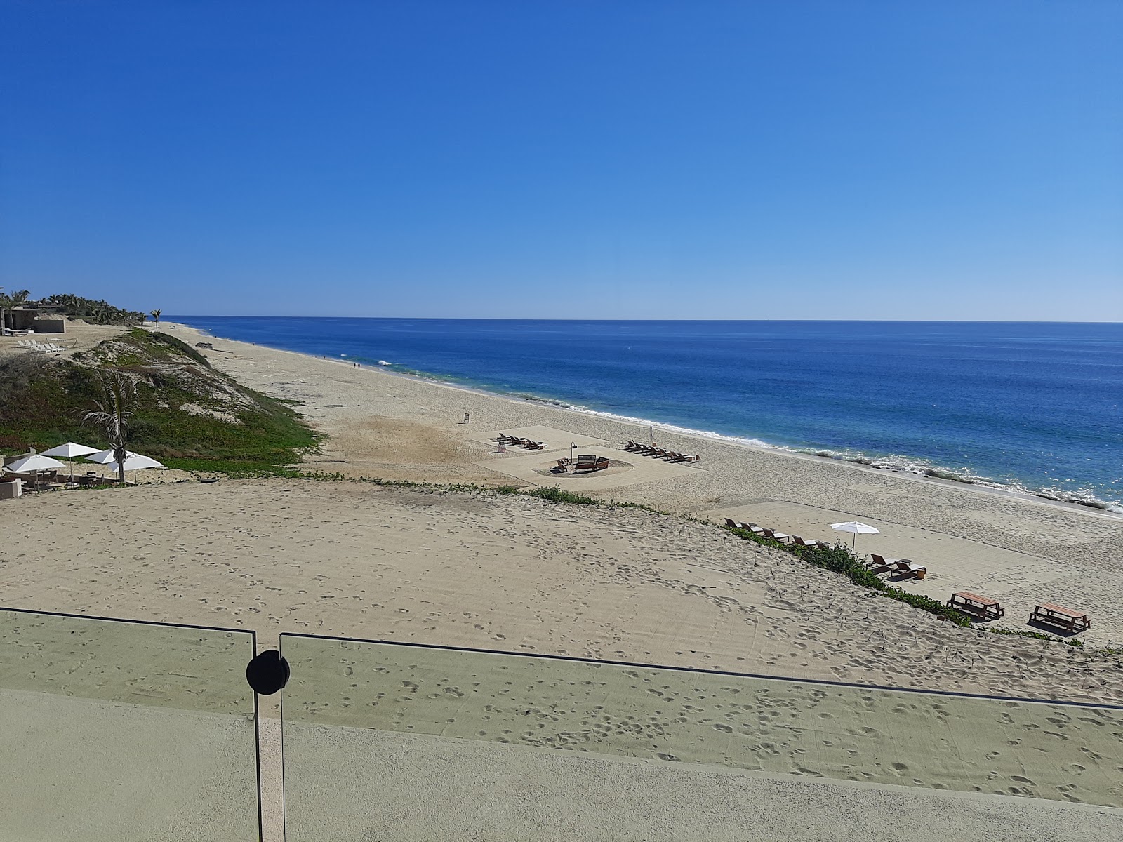 Zdjęcie El Ranchito Beach z powierzchnią turkusowa czysta woda