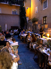 Atmosphère du Restaurant français Les Garçons à Villefranche-sur-Mer - n°11