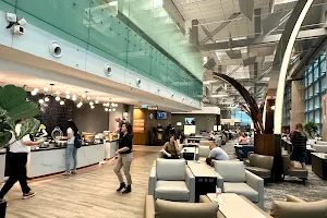 KrisFlyer Gold Lounge - Terminal 3 image