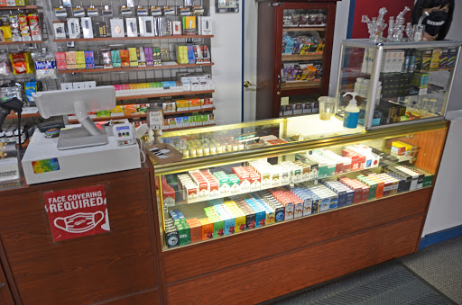 Tobacco Shop «The Konnexion», reviews and photos, 106 S Linn St, Iowa City, IA 52240, USA