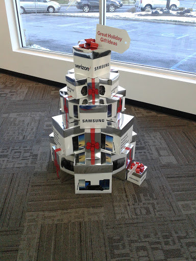Cell Phone Store «Verizon Authorized Retailer - A Wireless», reviews and photos, 90 E Somerset St, Raritan, NJ 08869, USA