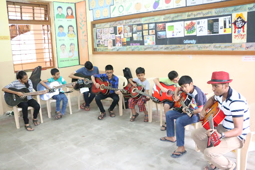 Unplugged Guitar Classes (UGC)