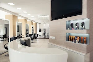 Salon FOR ALL - hairdressers Prague 3 image