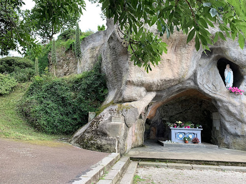 attractions La grotte de La Pernelle La Pernelle