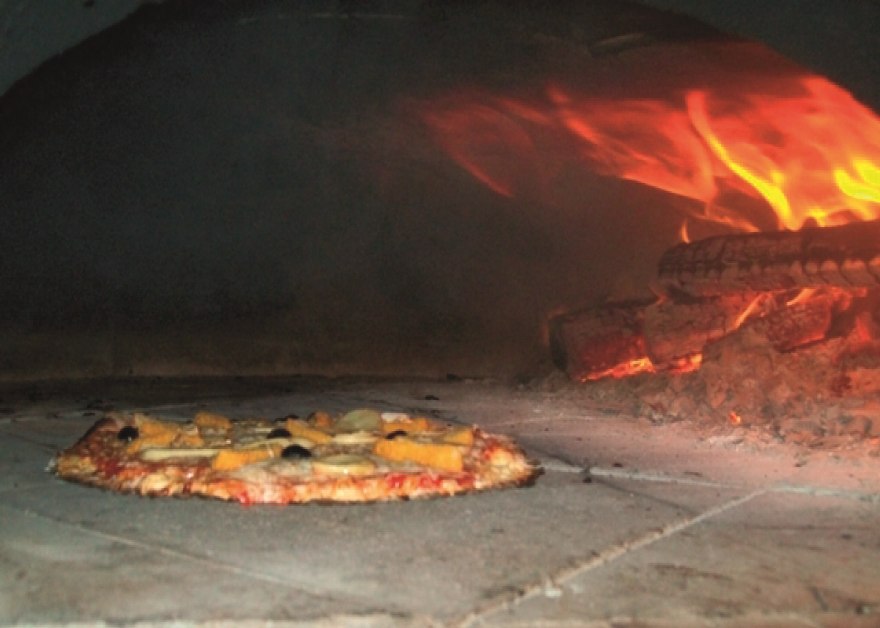 Pizza Hot au feu de bois à Villenave-d'Ornon