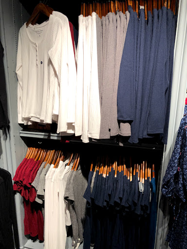 Clothing Store «Hollister Co.», reviews and photos, 19575 Biscayne Blvd #1335, Aventura, FL 33180, USA
