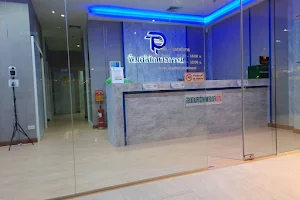 PHIM Medical Clinic | Silom | Thaniya Plaza image