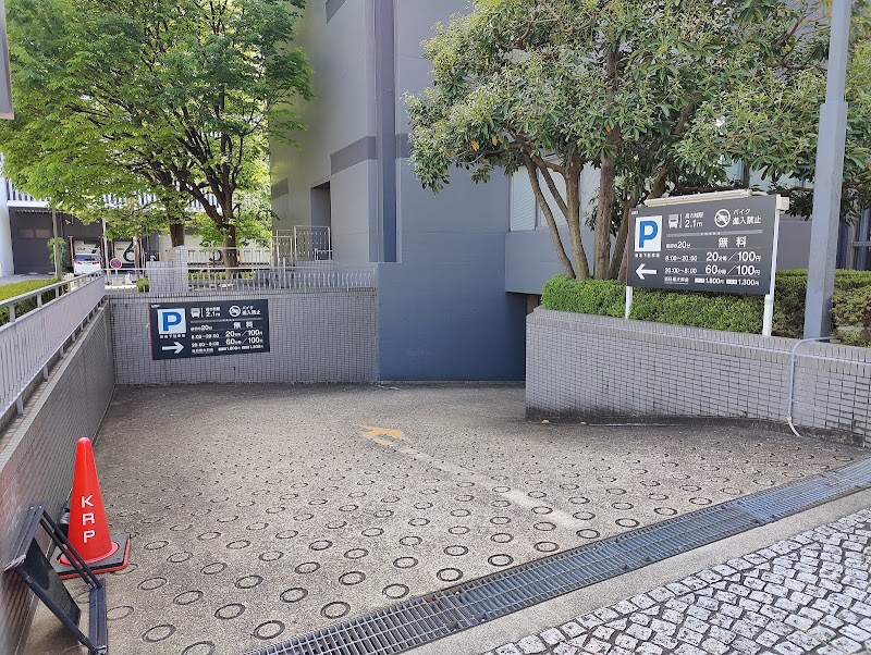 京都リサーチパーク 東地下駐車場