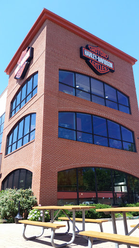 Harley-Davidson Dealer «Bergen County Harley-Davidson (Service Opens 9am)», reviews and photos, 124 Essex St, Rochelle Park, NJ 07662, USA