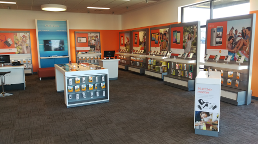 Cell Phone Store «AT&T Authorized Retailer», reviews and photos, 7687 W Ridgewood Dr, Parma, OH 44129, USA