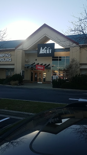 Camping Store «REI», reviews and photos, 63 W Aylesbury Rd, Timonium, MD 21093, USA