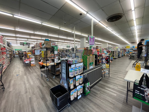 Pet Supply Store «Pet Supplies Plus», reviews and photos, 2480 Albany Ave, West Hartford, CT 06117, USA